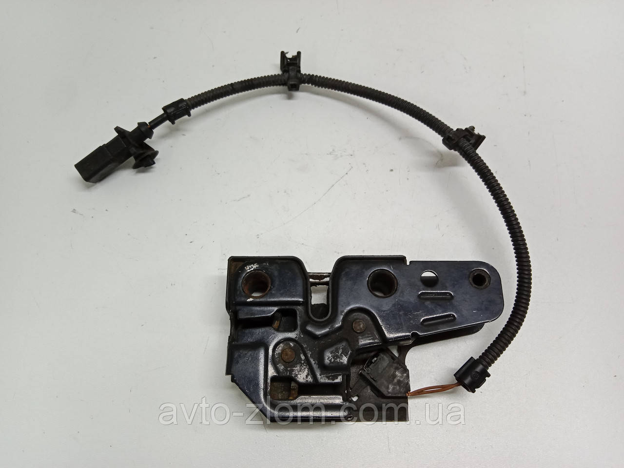 Замок капота Volkswagen Touran, Caddy, Туран, Кадді. 1T0823509B., фото 1