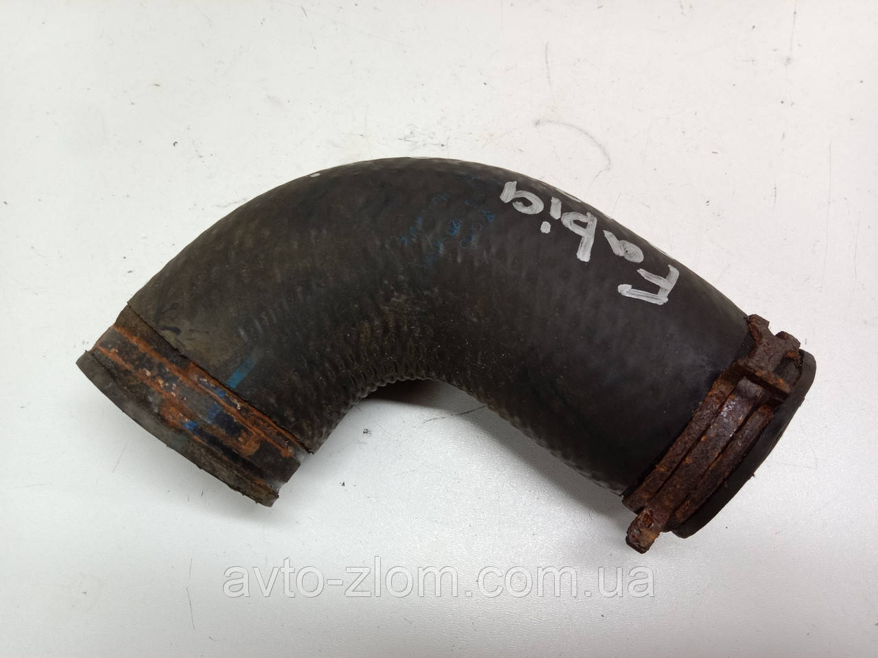 Патрубок інтеркулера Volkswagen Polo 9N, Skoda Fabia 1.9 TDI. 6Q0145832D.