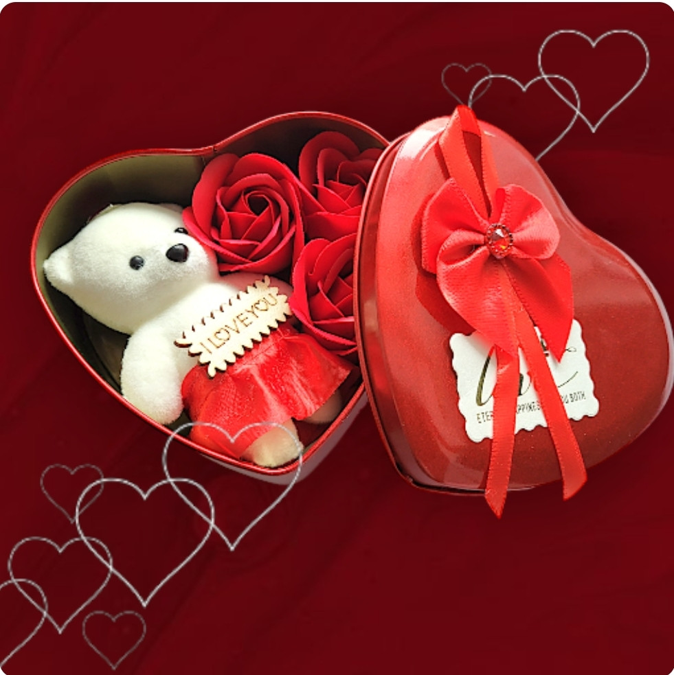Розы из мыла в подарочной металлической коробке в виде сердца с мишкой - фото 3 - id-p2079605923