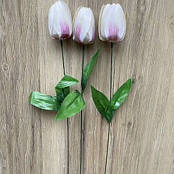 Штучний Тюльпан одинарний з серединою 40 см (50 шт в уп.)