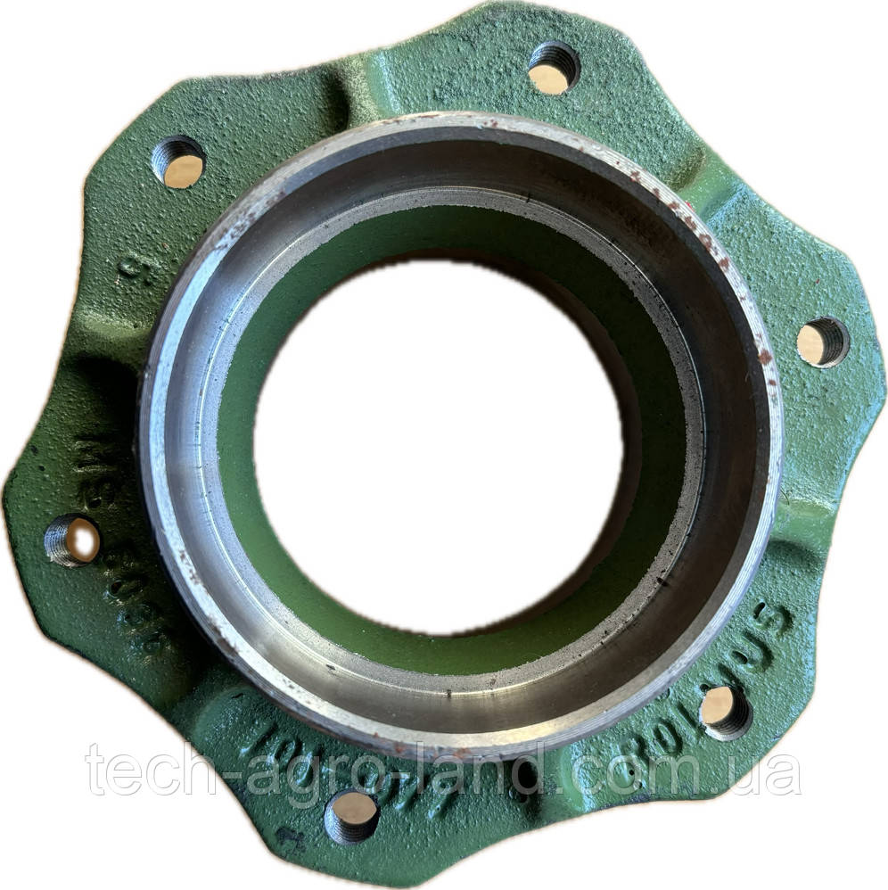 Маточина cтупиця ковзної тарілки (нижня) на роторну косарку Z-173 Z-169 Z-069