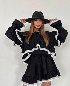 Коротка сукня з мереживом