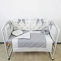 Комплект Преміум постільної білизни з ковдрою та бортиками з каретною стяжкою в Біло-сірий на ліжко 120х60см
