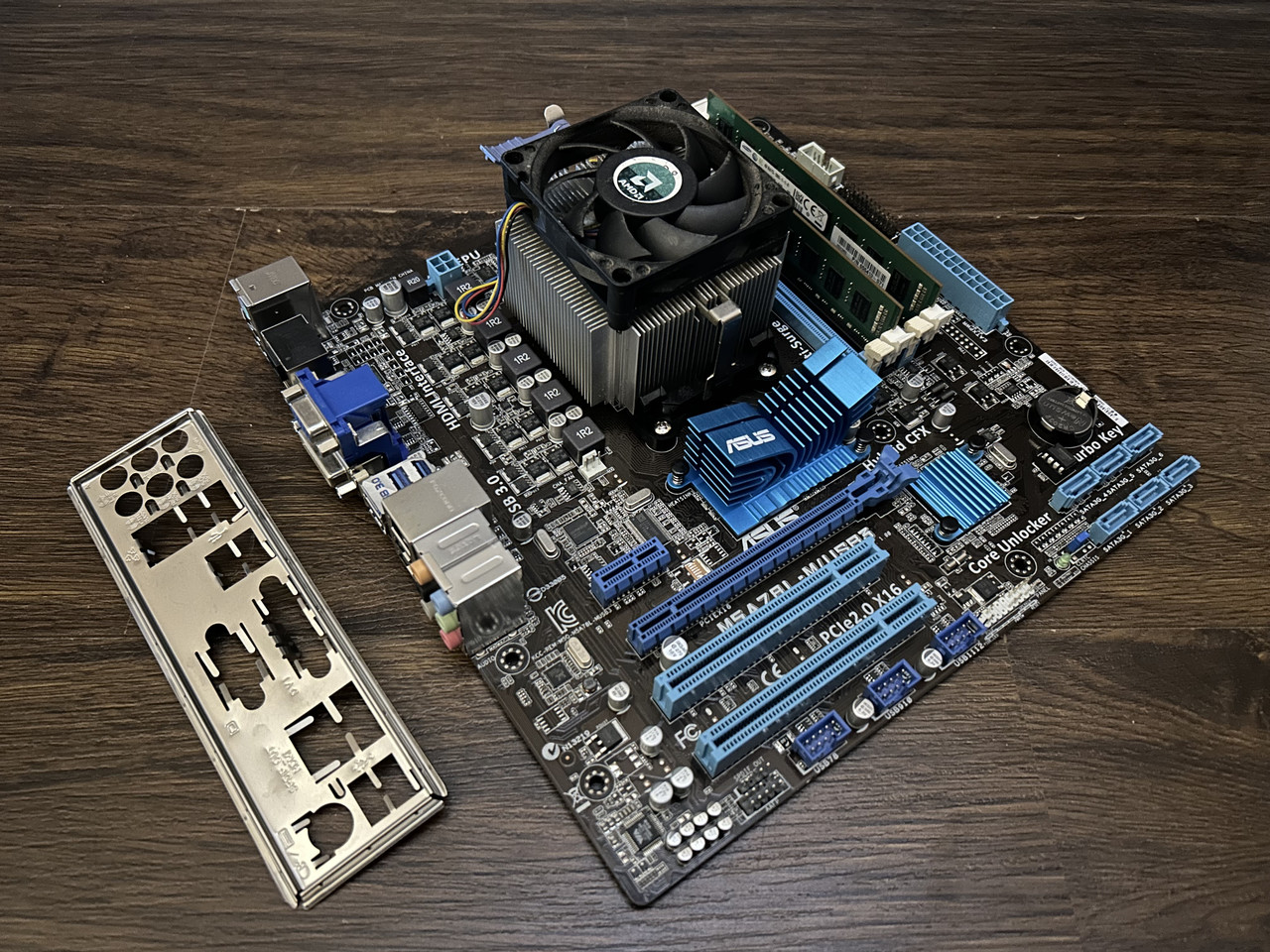 Игровой комплект Материнская плата ASUS + AMD FX 6300 + 8GB DDR3 Б/У ...