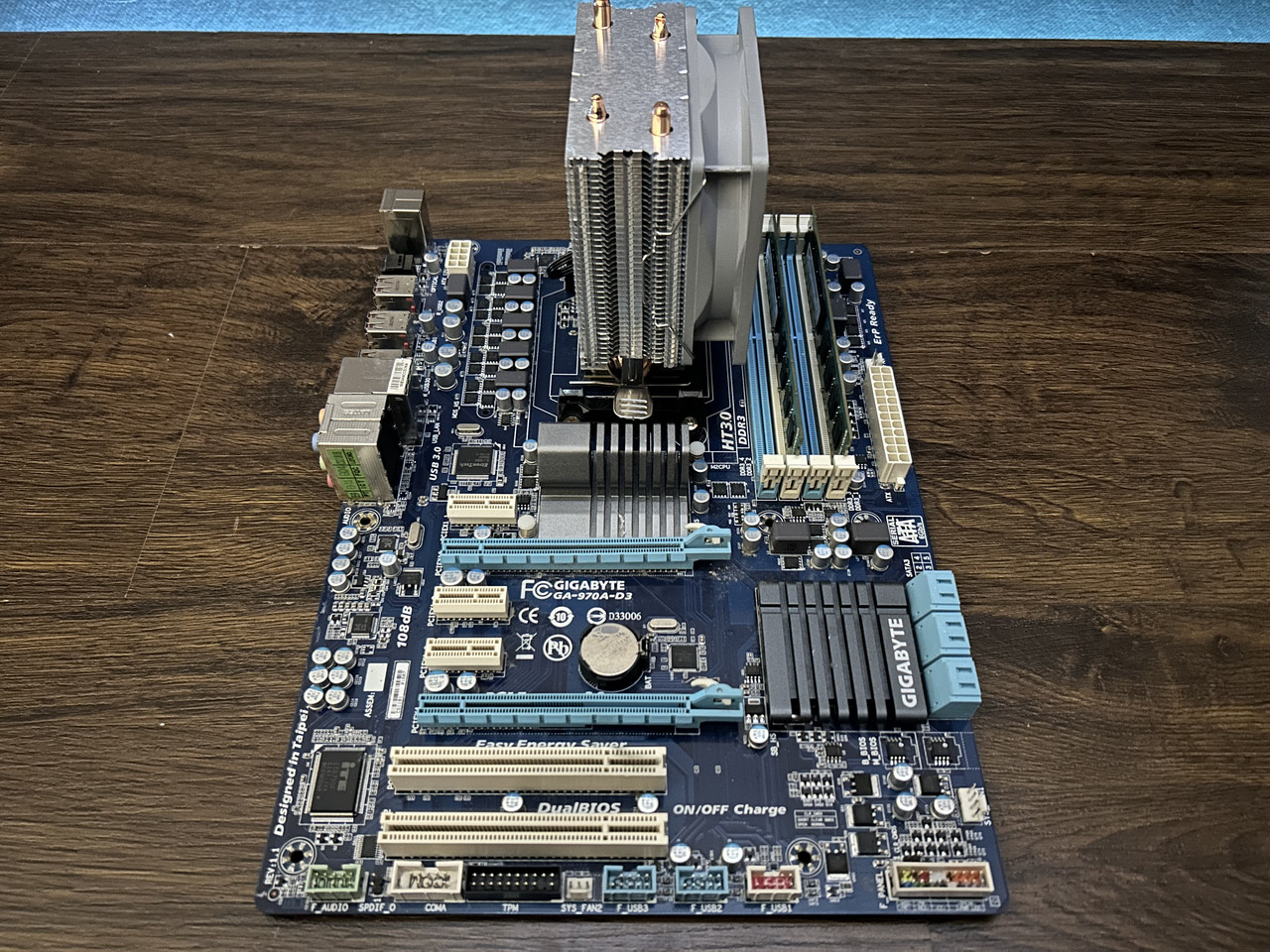 Игровой комплект: материнская плата Gigabyte + AMD FX 8320 + 16GB DDR3 ...