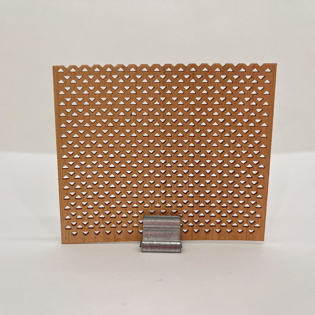 Дерев'яний ажурний гніт з тримачем 7*6 см, фото 1