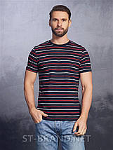 Темно-синя чоловіча футболка з м'якого та приємного бавовняного матеріалу, фото 3