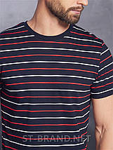 Темно-синя чоловіча футболка з м'якого та приємного бавовняного матеріалу, фото 5