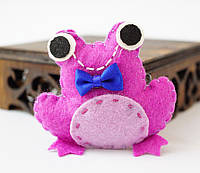 Брошь войлочная Лягушка Фиолетовая BM