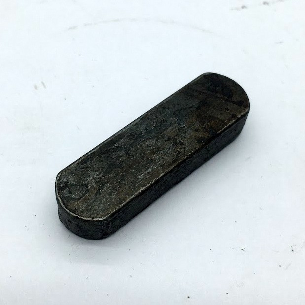 Шпока маховика двигуна R-185/190 (8x12x39 mm) (CH)