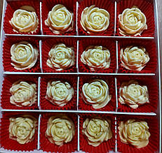 Набір шоколадних цукерок із бельгійського шоколаду "Троянда біла" 16 шт./ коробка