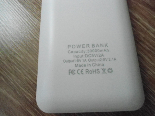 Портативное зарядное 30000mAh Power Bank внешний аккумулятор UKC для зарядки 2 устройств - фото 6 - id-p376774142