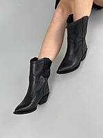 Ботинки ковбойки женские кожаные черного цвета демисезонные