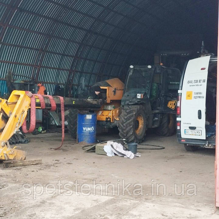 Ремонт телескопічного навантажувача JCB 536-70