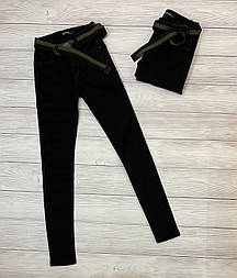 Жіночі чорні джинси скіні з високою посадкою в 25 розмірі