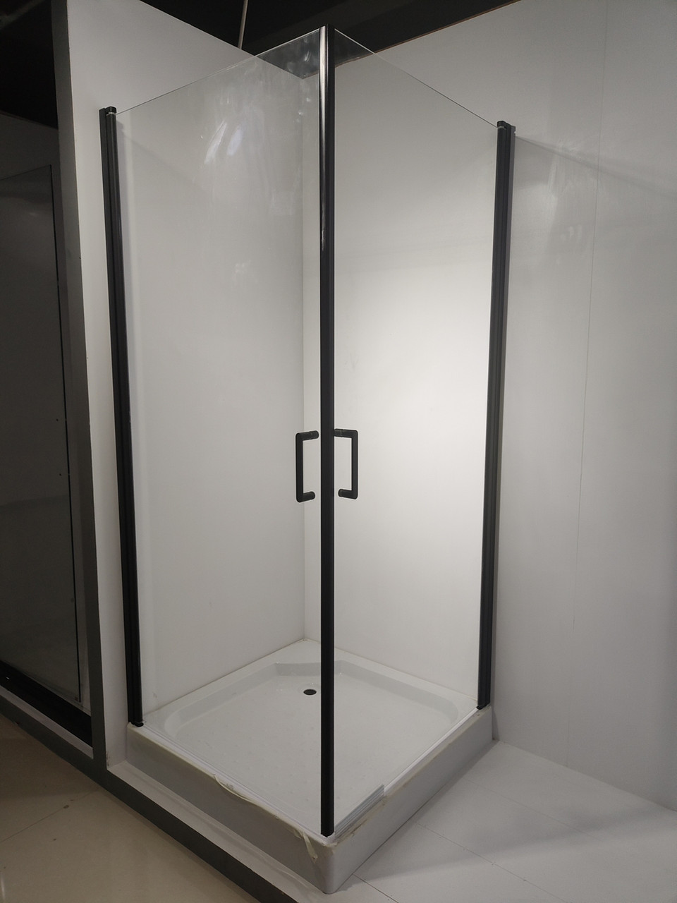Душова кабіна 90*90*185 см скло прозоре 6 мм, фурнітура хром, без піддона