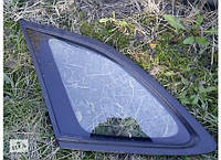 Б/у стекло в кузов глухое левое для Mazda 323F хетчбек 1998, 2003