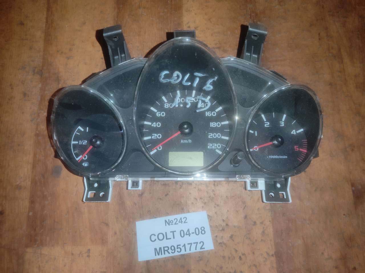 №242 Панель приборів/спідометр MR951772 для Mitsubishi Colt 04-08, фото 1