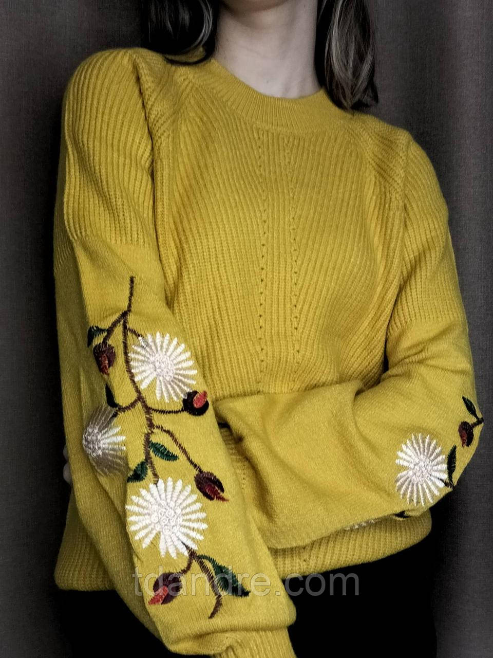 Джемпер вишиванка з вишивкою на рукаві, фото 1