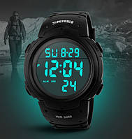 Мужские спортивные наручные часы SKMEI 1068 электронные с подсветкой, армейские цифровые часы "Wr"