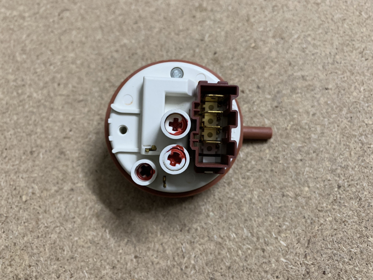 Реле рівня води для пральної машини Indesit, Ariston C00110332