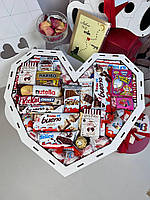 Подарочный набор Сердце L (Bueno, Kit Kat...)