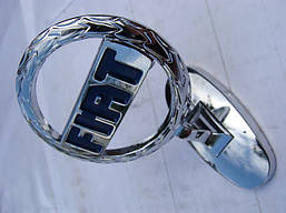 Емблема на капот Fiat (приціл)