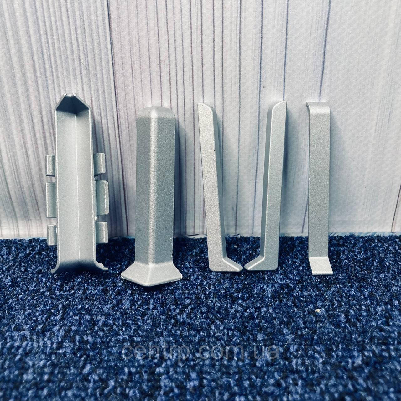 Внутрішній куточок металевий для плінтуса BEST DEAL 4/60 срібло, фото 1