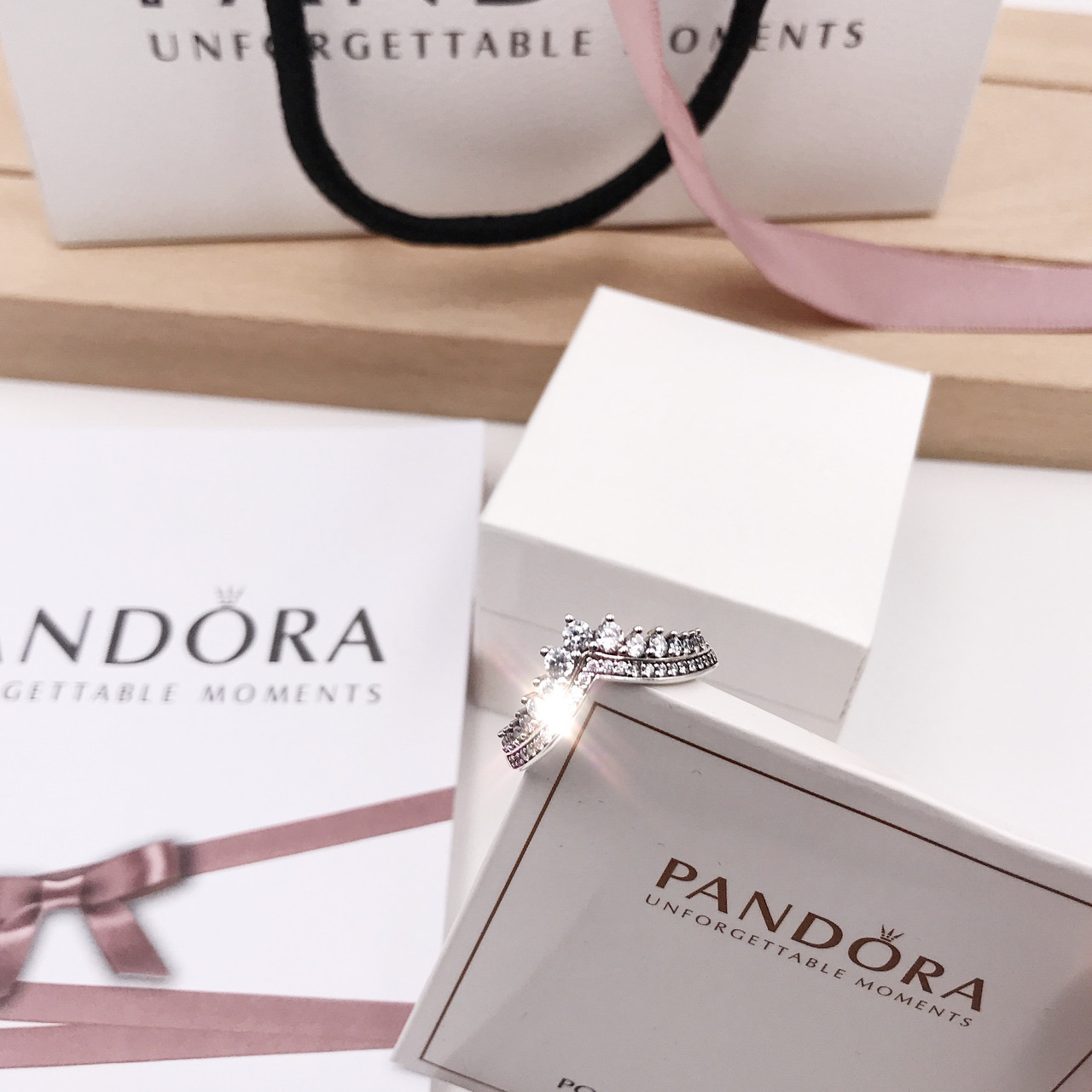 Серебряное кольцо Pandora Желание принцессы 197736CZ - фото 7 - id-p2083437029