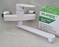 Картриджный настенный смеситель для кухни PLAMIX Oscar 005 из термопластика белого цвета