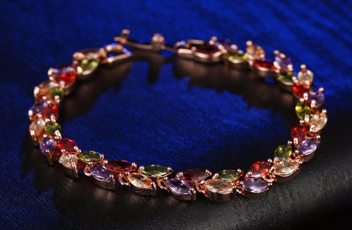Позолочений браслет жіночий із кольоровими кристалами код 1287