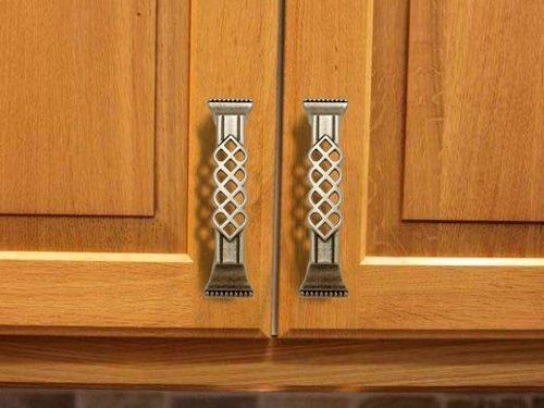 Італійська меблева ручка Artisan в античному золоті