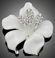Женская стильная брошка Белый цветок