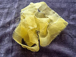 Найтонша стрічка з натурального жатого шовку, колір — жовтий. Ширина 2 см. Ціна вказана за 1.3 м