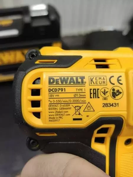 Аккумуляторная дрель-шуруповерт Деволт Набор шуруповерт DeWALT Надежный шуруповерт 24V/5A с инструментами топ - фото 5 - id-p2084334627