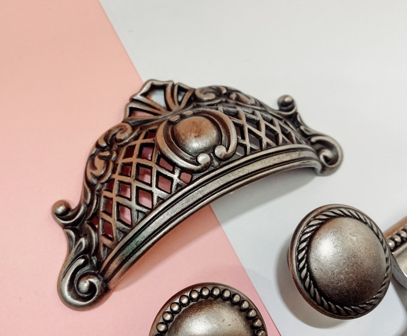 Ручка-раковина Antares сучасна класика URB-16-351 старе срібло 64 мм