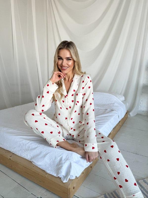Піжама з мусліну XS Бежева в червоні серця