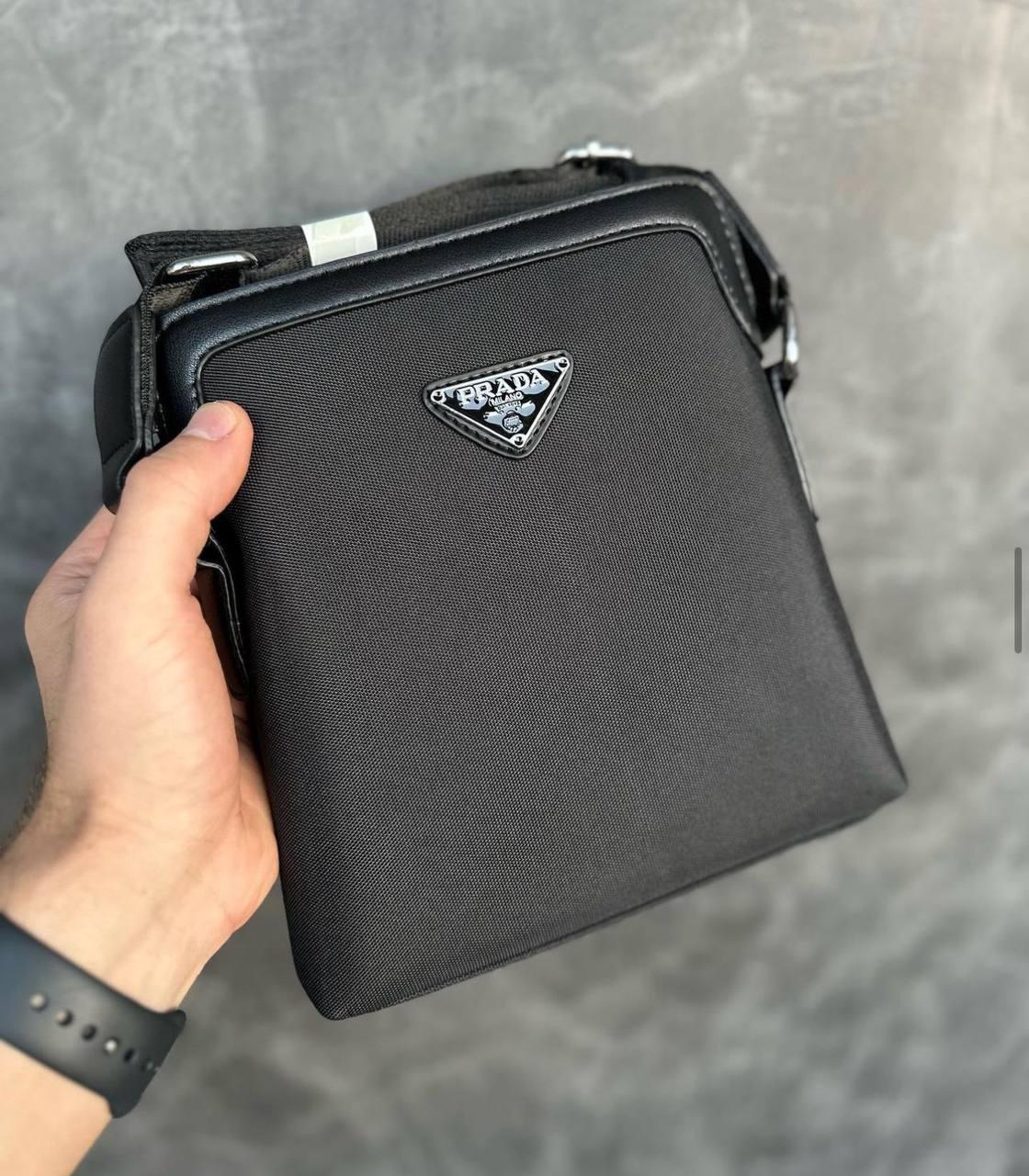 Чоловіча чорна Сумка Месенджер Prada, фото 1