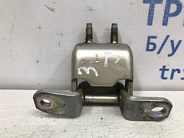 Петля дверей задньої лівої верхньої Suzuki