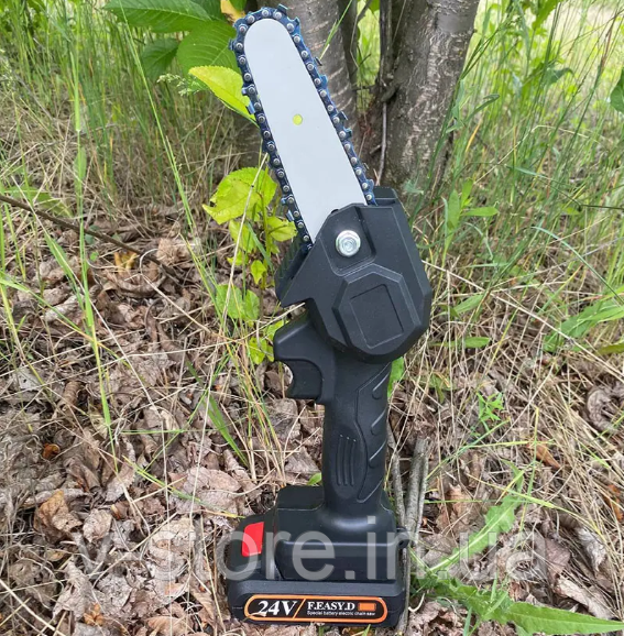 Аккумуляторная электрическая цепная мини пила CHAIN SAW 6 ручная портативная электропила для веток по дереву - фото 9 - id-p2074896902