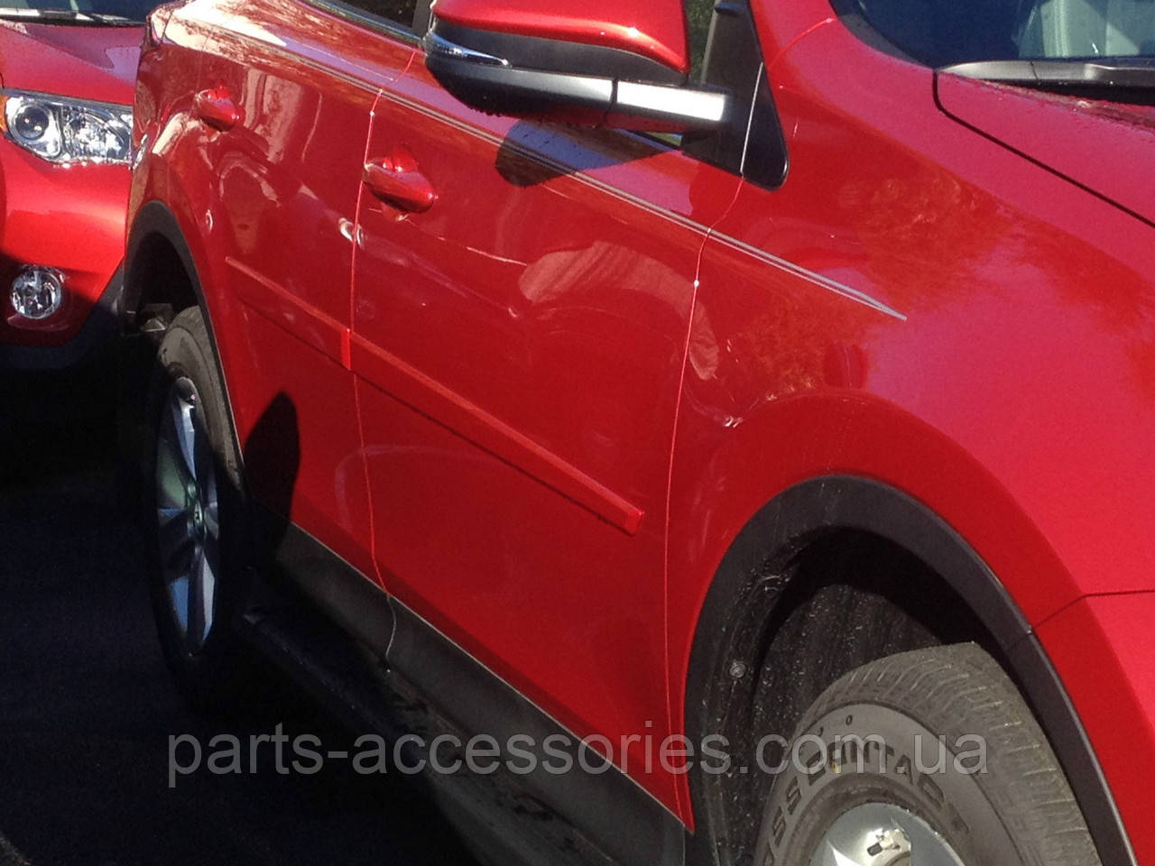 Toyota RAV4 2013-2017 Червоні молдинги на двері передні задні Нові Оригінал, фото 1