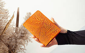 Обкладинка для паспорта шкіряна помаранчева з тисненням Карпати