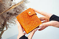 Кожаный кошелек 10 отделов (имеет монетницу и прозрачный) с тиснением Карпаты оранжевый