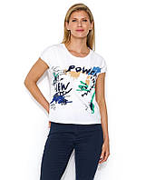 Женская белая футболка с принтом. Модель Macarena Zaps. Коллекция весна-лето 2024