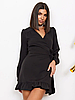 Красиве клубне плаття-міні на запах з рюшею, чорне, фото 3