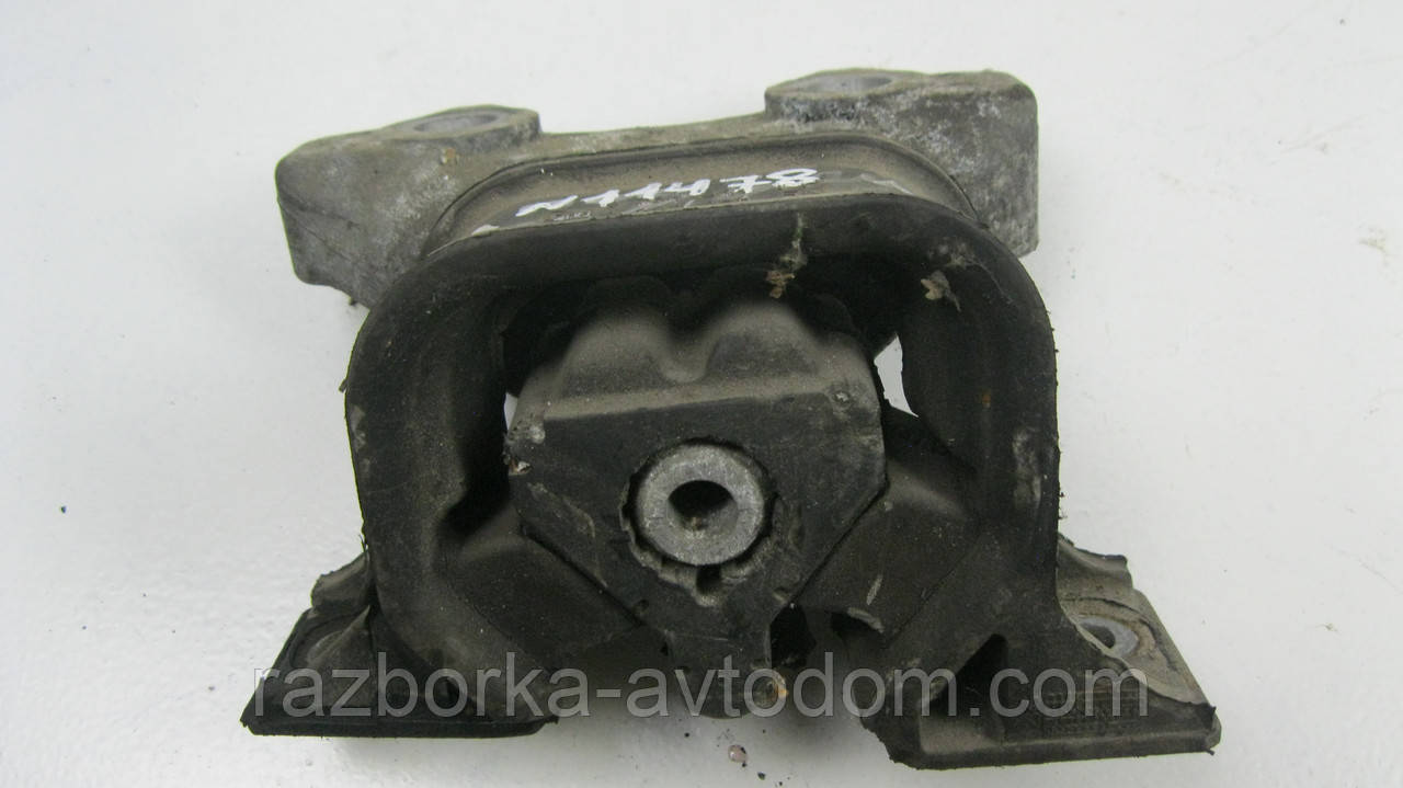 Подушка (опора) двигуна права Opel Corsa C (2000-2012), Combo (2001-2011) OE:9227880
