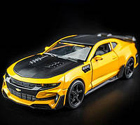 Модель автомобиля Chevrolet Camaro уменьшенная 1:32 со светящимися фарами и звуковыми эффектами мотора