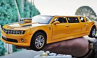 Модель автомобиля Chevrolet Camaro удлиненная желтая, модель высокого качества 1:32 из сплава, музыка и свет