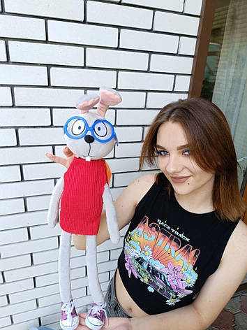 М'яка іграшка зайчик в окулярах і кедах 50 см, фото 1