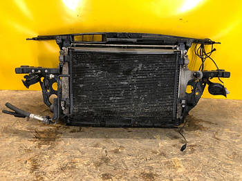 Панель передня AUDI